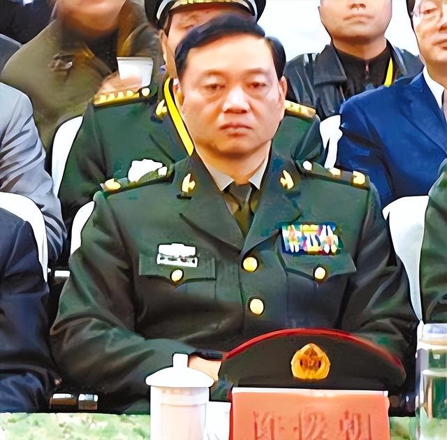 他是许世友将军之子，曾任安徽	、江苏军区司令员，今年已经74岁了