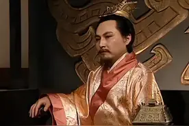 夷陵之战，曹丕为何不趁机进攻东吴或者蜀汉？反倒是毫无作为？图片