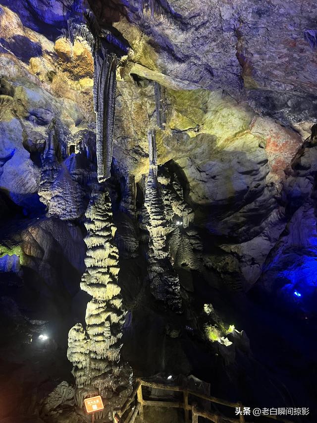 万象洞：藏在半山腰的地下仙宫，距城区12公里，却静候了亿万年