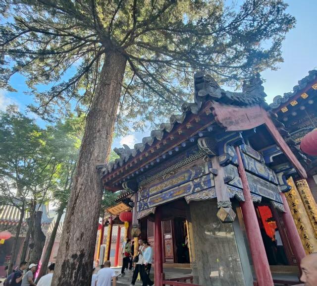 登五台山黛螺顶