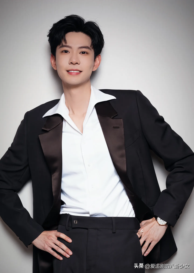 红果短剧男神人气榜:王道铁和黄浩雯逆袭，榜首凭实力稳坐冠军！