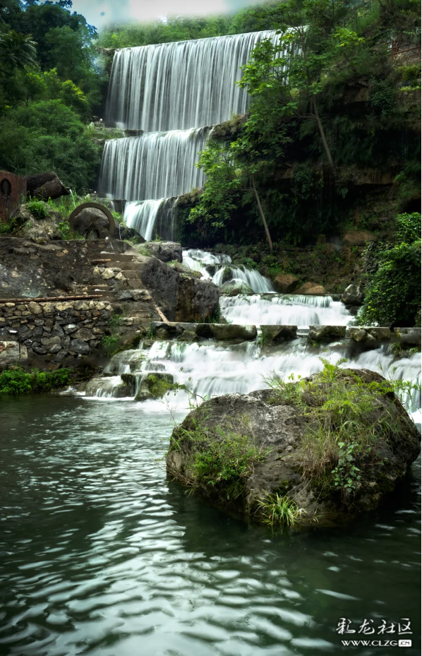在尼珠河与山水私语。