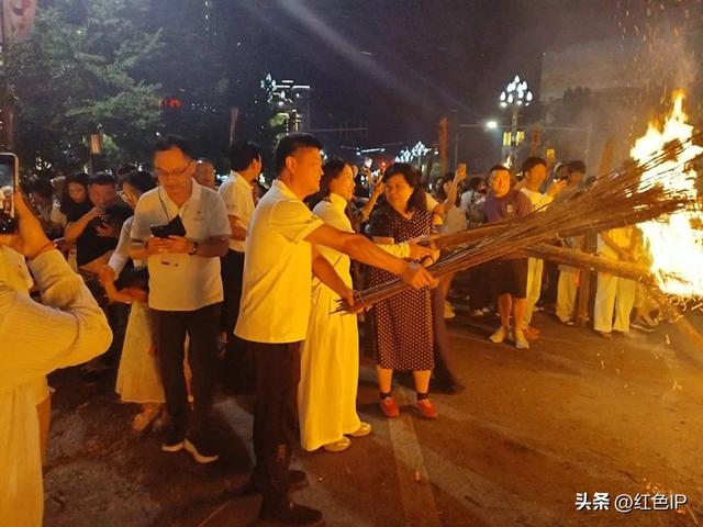 红军后代相聚越西 为越西文旅发展注入厚重红色底蕴