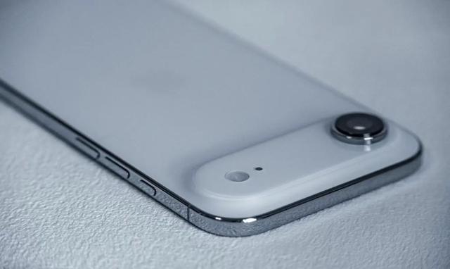 iPhone 17Air体验几天，总结出很多问题，只能说iPhone半成品！
