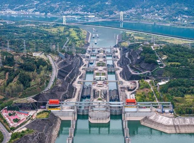 三峡大坝 “账本” 曝光：运行了 20 余年，2500 亿投入如今回本了吗？
