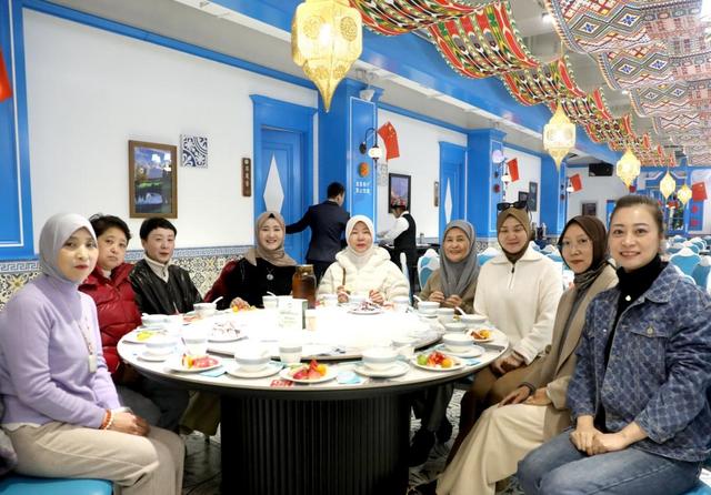 马来西亚国会下议院议长丹斯里佐哈里阿都西安商务文化交流行侧记