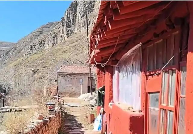 和尚老了也可怜！山西77 岁僧人，山洞苦修 13 年，没吃没喝崩溃落泪