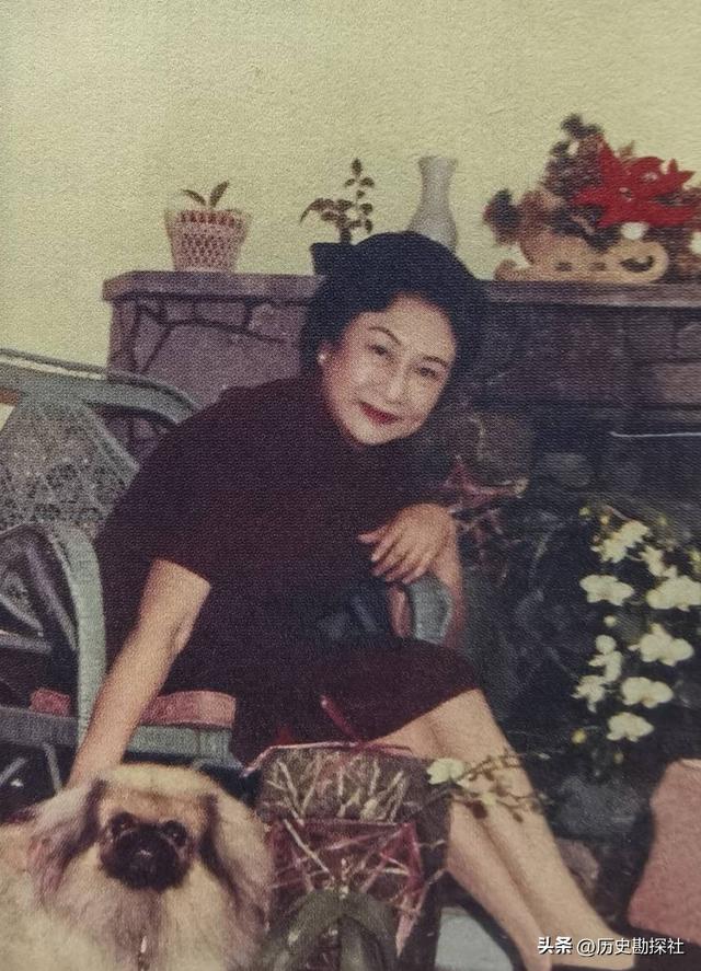 这就是戴笠胡蝶的真实样貌，一个狠一个美，货真价实的罕见照片