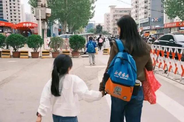 “辞职看世界	”的女老师，11年后现状曝光：黯然回乡，老公已分手