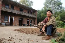 树人综合征：身体长出无法切除的树瘤，结局如何？图片