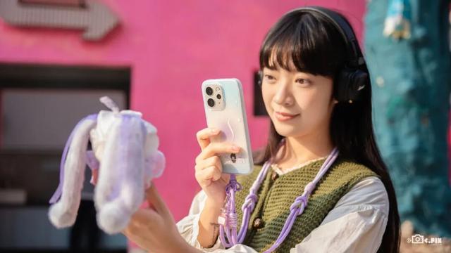 体验完vivo这台新机，我感觉手机里的修图软件都可以卸载了