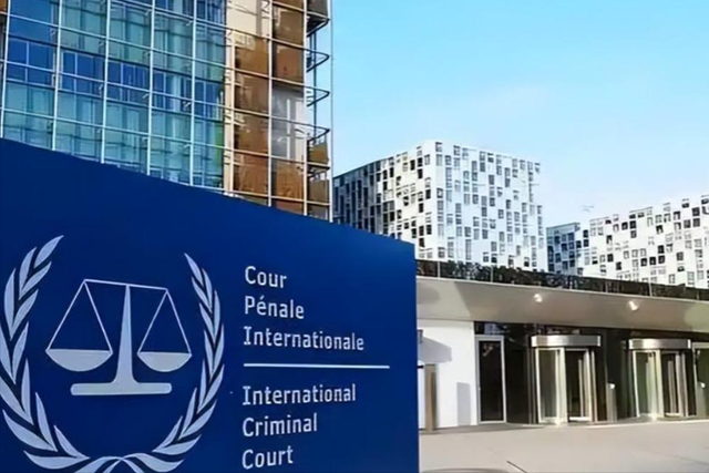退约想免罪？国际刑事法院硬裁杜特尔特受审！海牙羁押健康亮红灯