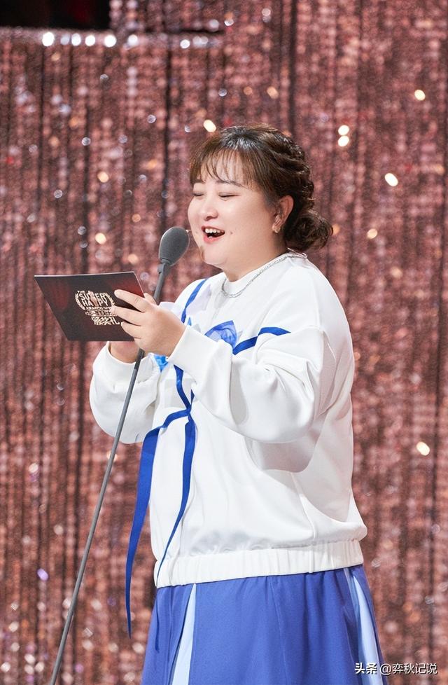 “消失”一年后，43岁的贾玲官宣喜讯，全网恭喜，终于等到这一天
