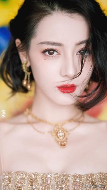 使劲打扮自己，大胆和宇宙要东西