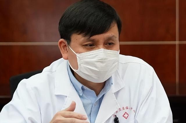 张文宏：天冷坚持戴口罩的人，过不了1年，身体或会有9大变化