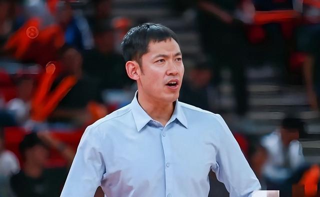 北控81-77辽宁，没想到张庆鹏的发言竟这么说，杨鸣差得太多了