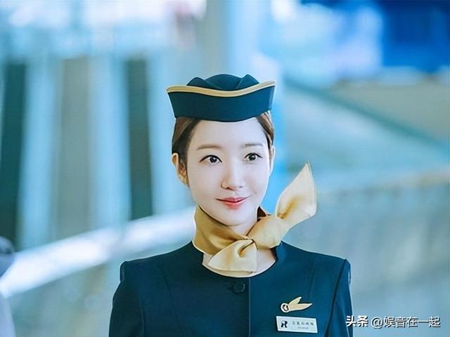 朴敏英：从“金秘书”到“纸片人”，她经历了什么？