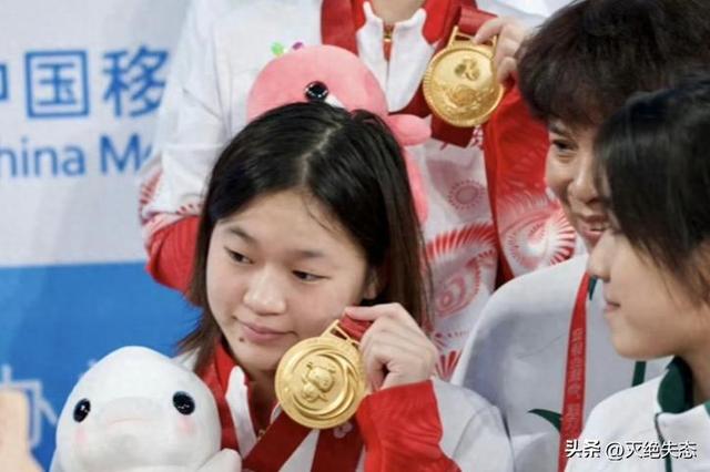 直到看到王伟莹“无奈透露”，才明白，原来婵宝魅力那么大