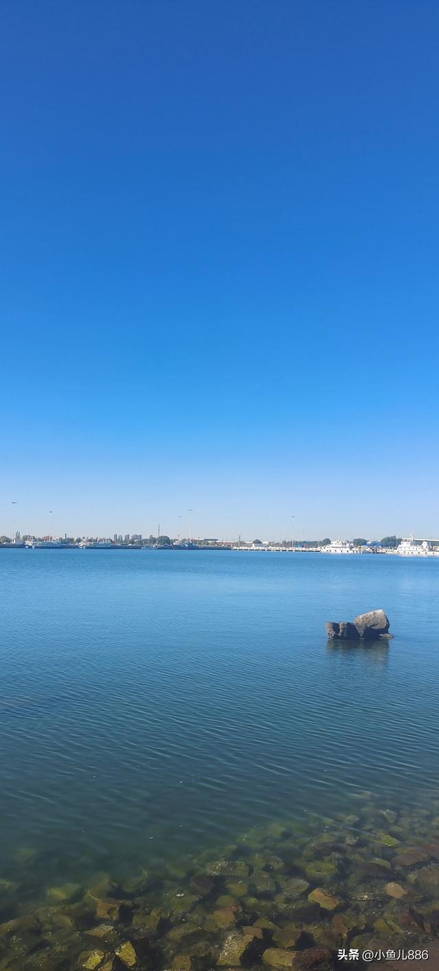 滨海的天，真蓝