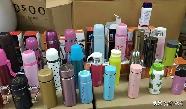 央视曾曝光的“夺命毒杯”，热水进“毒水”出，看看你家有没有