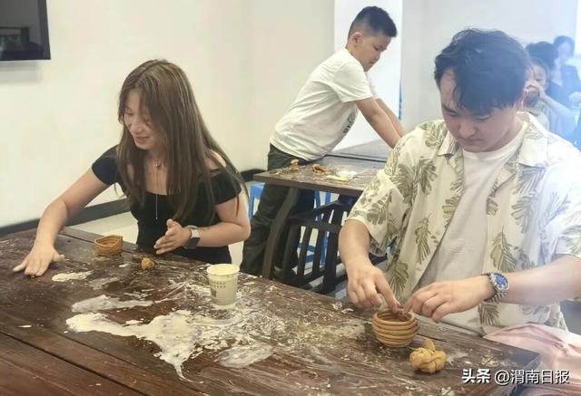 活动预告 | 喜迎国庆中秋，沉浸式体验“博物馆奇妙夜”诗会，玩泥条盘筑