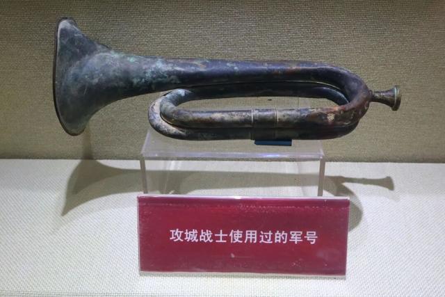 八十年回响，踏着英雄的足迹，寻一场心灵的洗礼