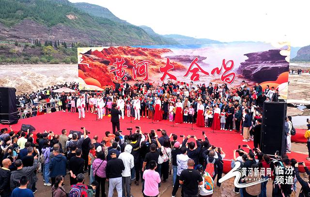 网络中国节 | 吉县黄河壶口瀑布景区观瀑人潮涌