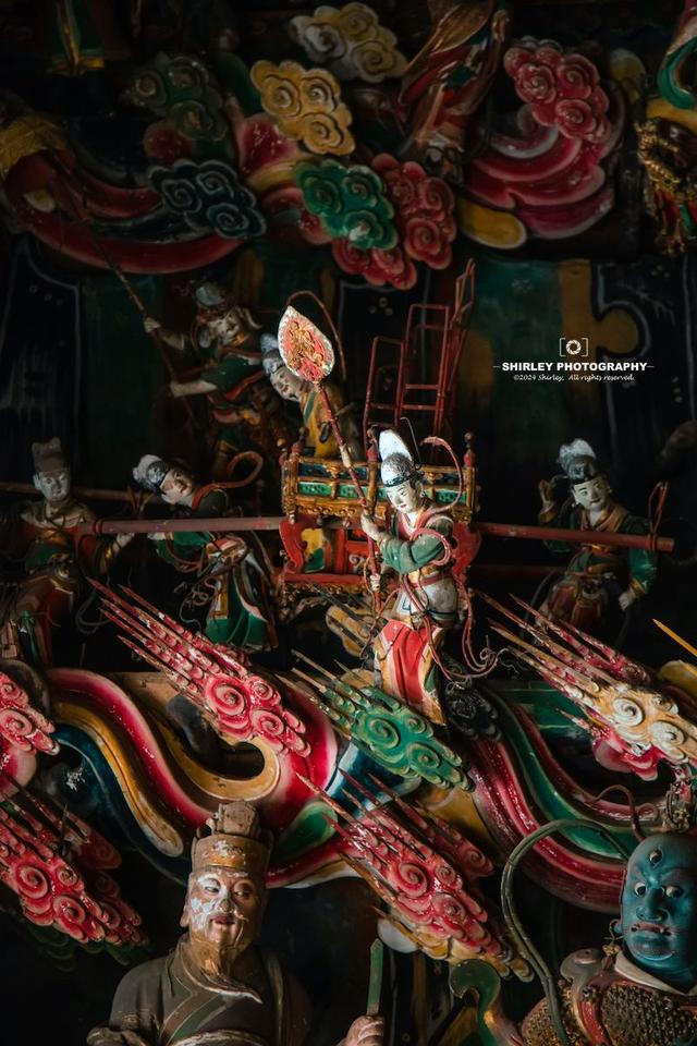 长治王牌景点，悬塑比小西天更震撼，40平米空间硬控我2小时