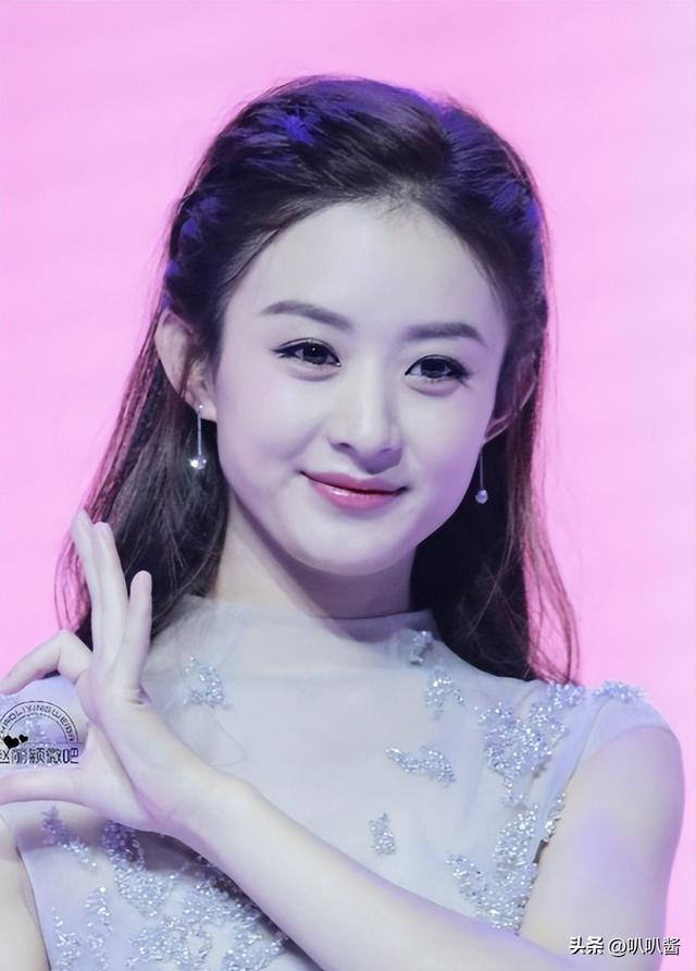 和赵德胤恋情真相大白半年，央视3天2次点名赵丽颖，冯绍峰没说错