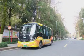 公交车越来越小了！到底是主动求变，还是被逼无奈？图片