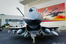 歼10战机，最大的短板，实际挂载能力，到底有什么问题？图片