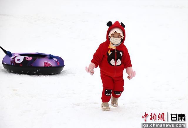 庆阳西峰：雪舞冰嬉开启暖冬冰雪盛宴