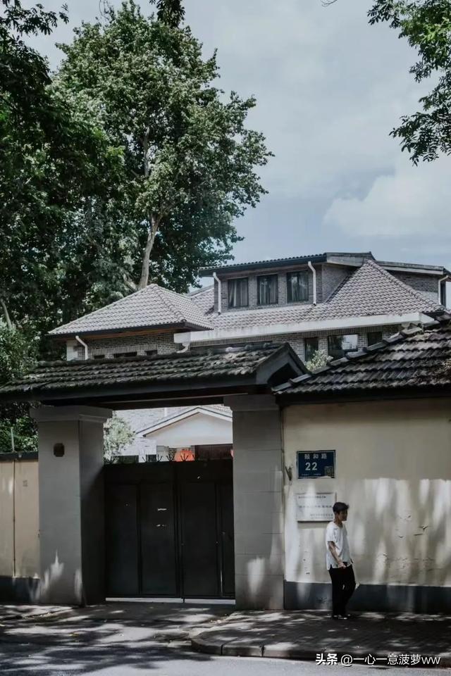 南京地铁 5 号线逛吃攻略：坐着地铁解锁主城烟火气