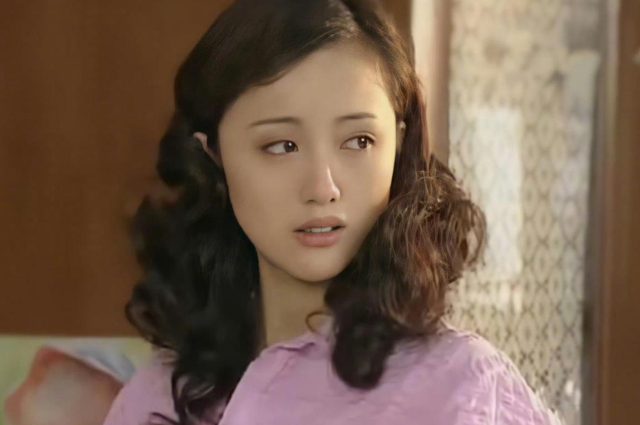 辛柏青丧妻才三个月，恶心的一幕就出现了，被撮合娶马伊俐过日子