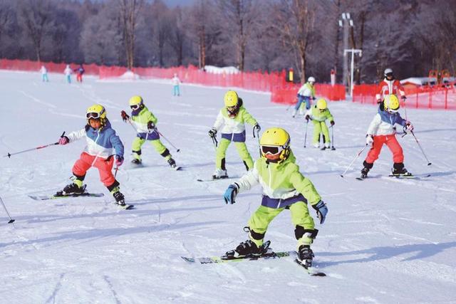 飞雪沐泉 乐享白山——2025“长白山之冬”冰雪旅游季启动