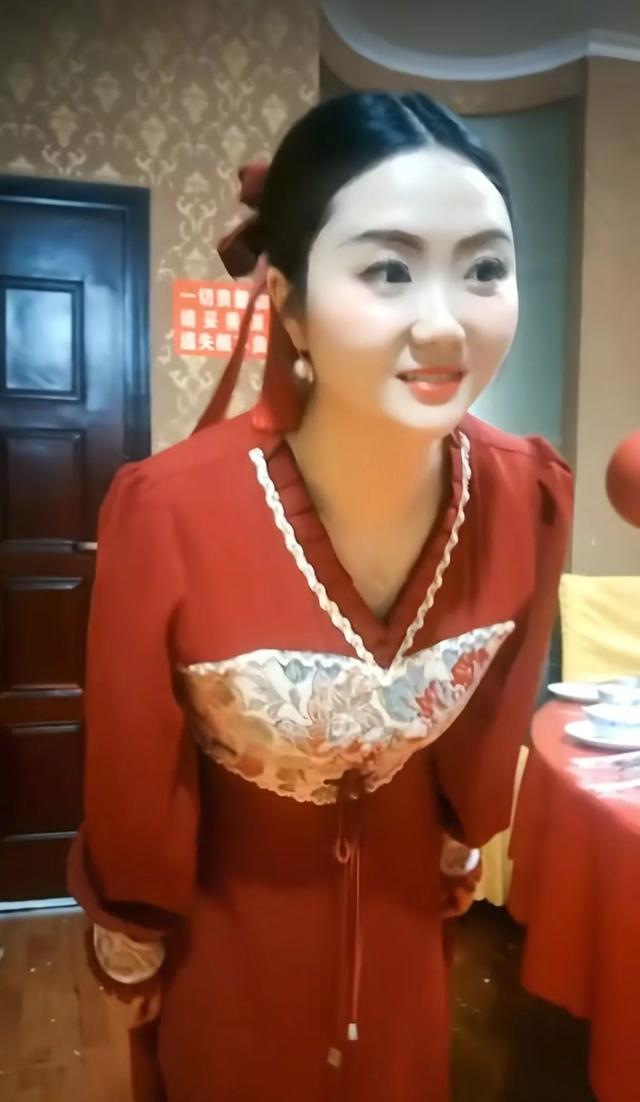 四川内江女子跳河去世	，宝宝放在桥上，年仅28岁刚结婚2年