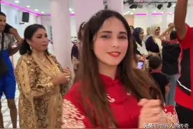 北非美女为爱远嫁中国河南，认识六个月结婚，岳父还送2000万房产图片