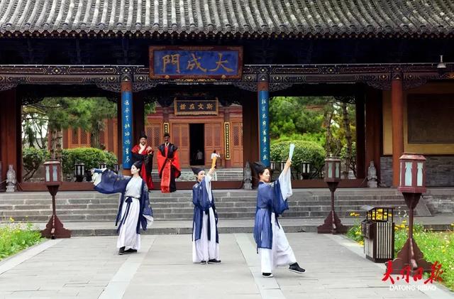 “双节”去大同古城!沉浸式文旅盛宴轮番上演,游客:这趟值了