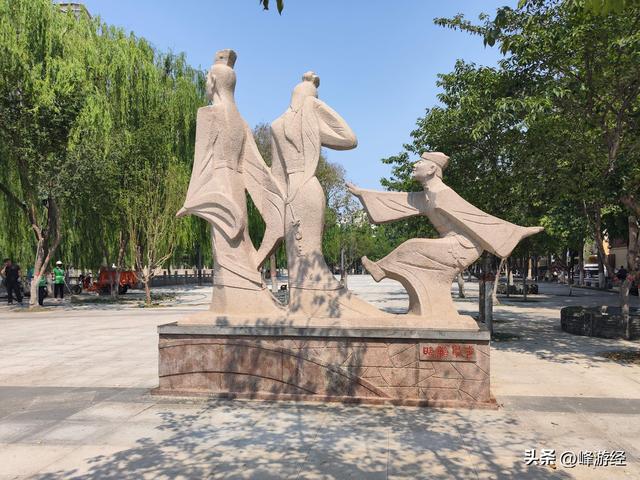 邯郸学步桥上学走路，吃碗石磨米粉压压惊