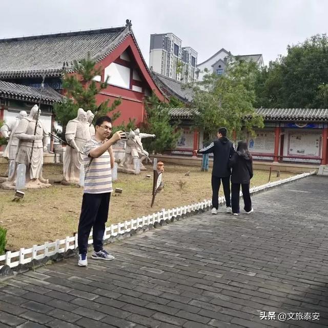 谁懂啊！走进东平贯中园，我感受到这里的千年侠气了！