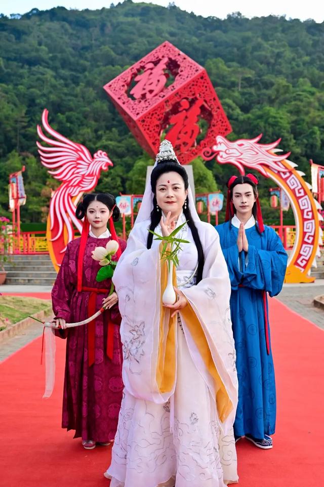 11月8日（农历九月十九）观自在现场送福，来观音山打卡许愿