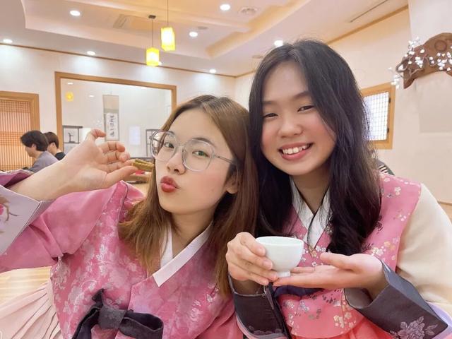 韩国镜像：看见与被看见的旅程