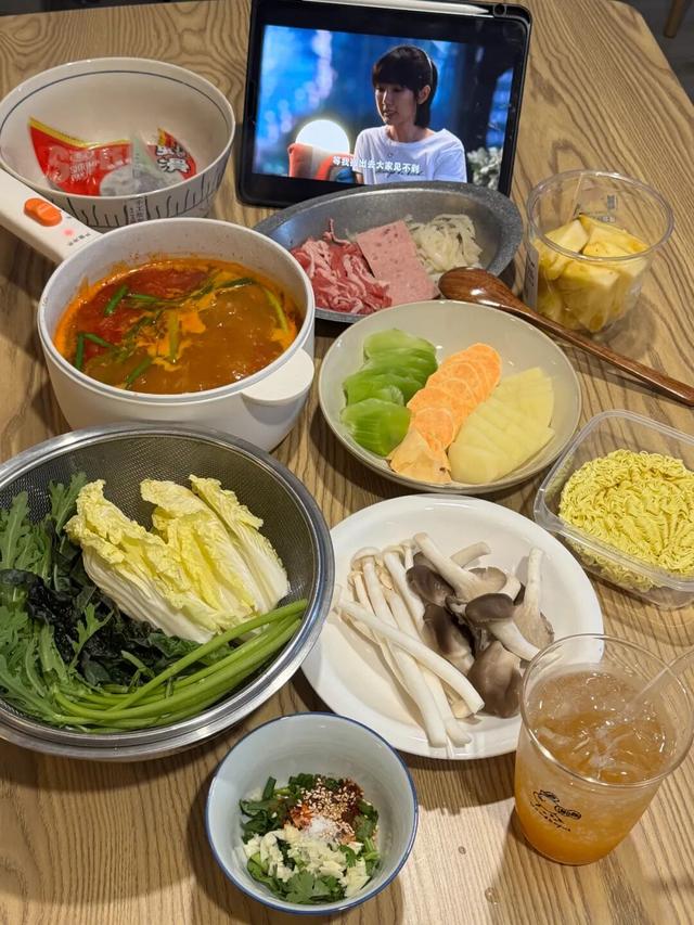 8月，「渴望自由，像治不好的病」（上）
