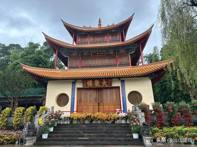 假日徒步，走昆明滇池草海之开合浮桥、雨中打卡新晋网红地，休闲