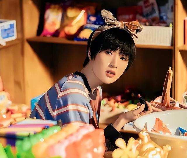 收手吧！资本家的“丑孩子”，笑的比哭还难看，别霍霍观众眼睛了