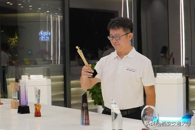 向创新深海进发！张照前：以“微芯”之力，铸“强国”之器——“仙交小融”访深圳科创企业交大校友