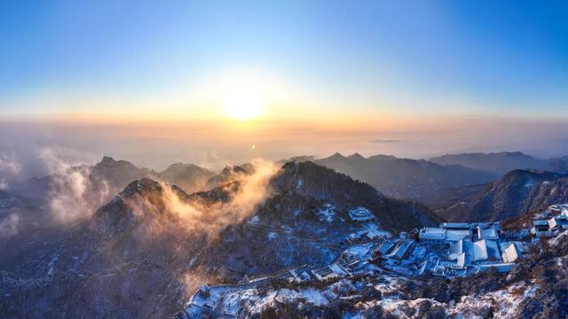 美到失语！雪后泰山限定风景，仿佛天宫坠落人间！