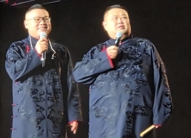 岳云鹏演唱会和他的伴舞相爱相杀