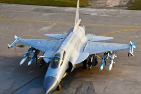 印军基地响起密集爆炸声，印军阵风强行升空，巴铁又顺手击落一架图片