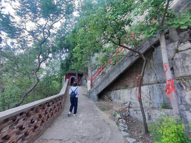 博山青龙山古建筑群，城寨结合，构思巧妙，不虚此行